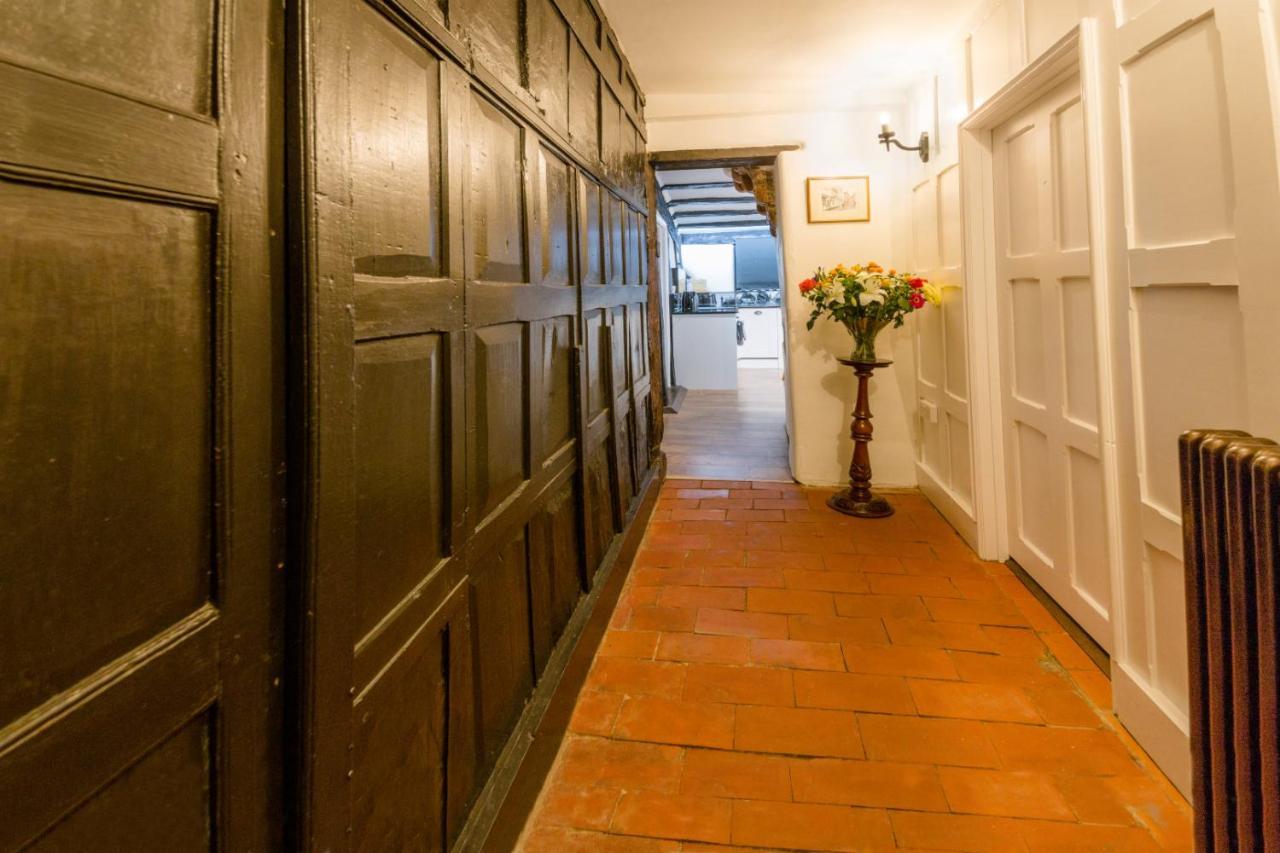 "Wesley House" Historic Home In Town Centre With Parking Shrewsbury Esterno foto